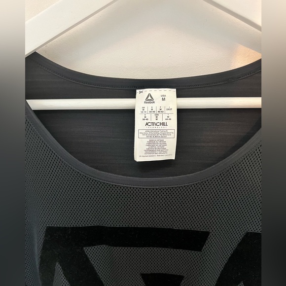 Reebok mesh athletic shirt Size M Black - Picture 2 of 4
